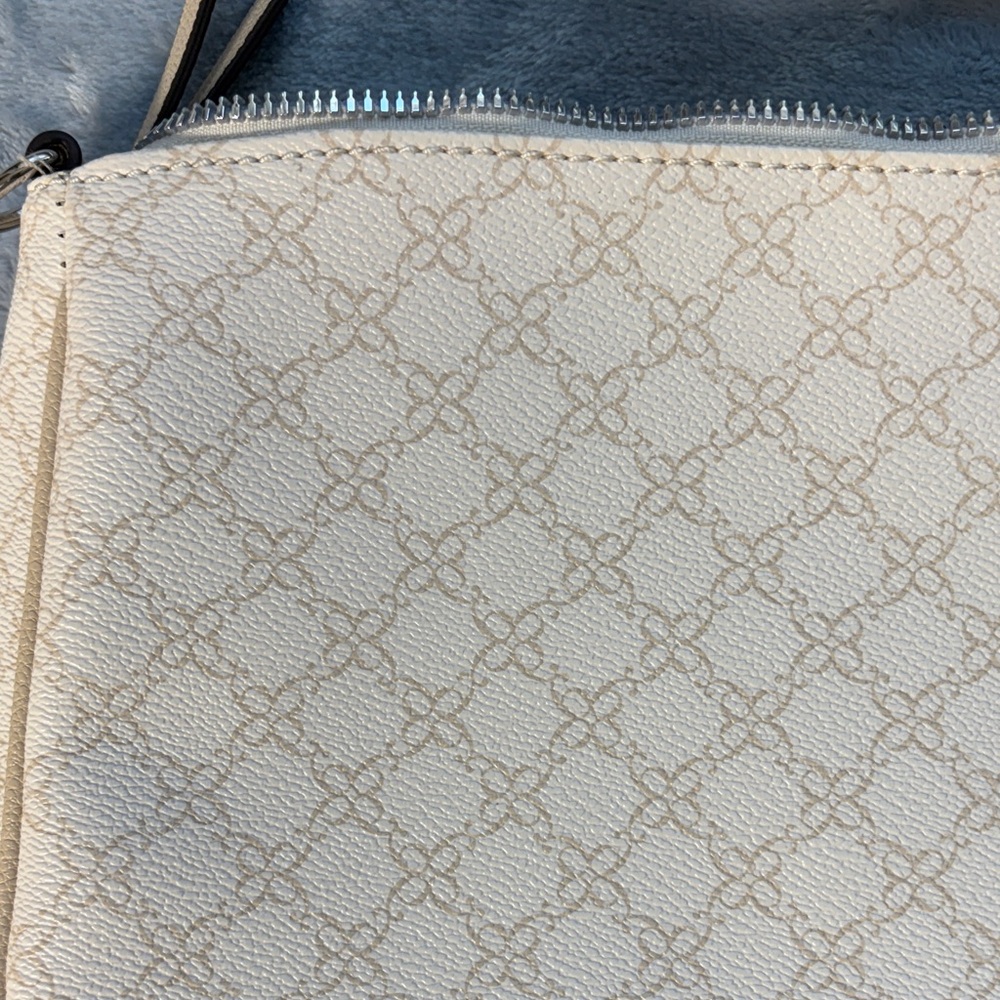 Nine West Beige Patterned Wristlet - Picture 10 of 13